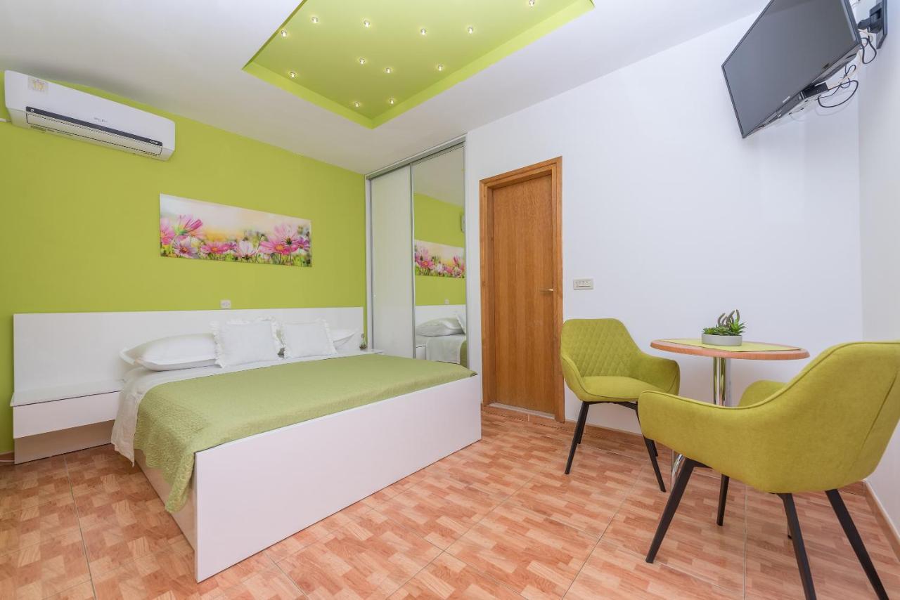 Apartments Villa Vujcic Makarska Ngoại thất bức ảnh