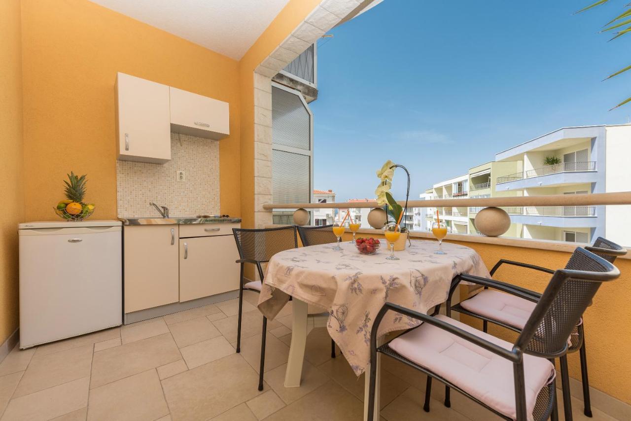 Apartments Villa Vujcic Makarska Ngoại thất bức ảnh
