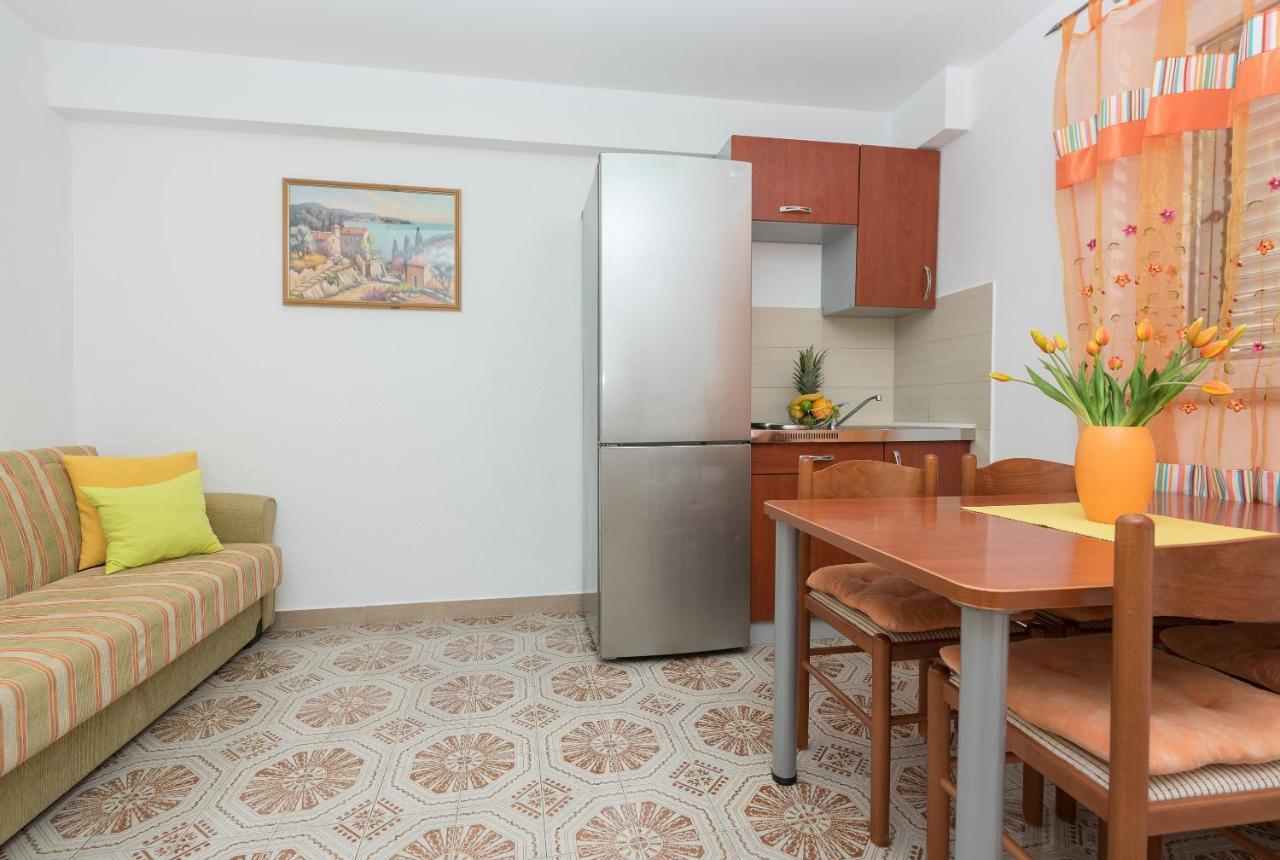 Apartments Villa Vujcic Makarska Ngoại thất bức ảnh