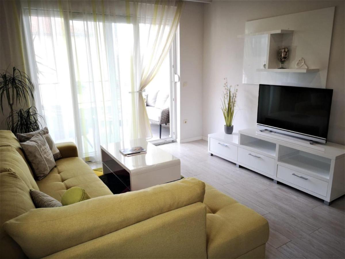 Apartments Villa Vujcic Makarska Ngoại thất bức ảnh